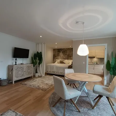 Kernsanierte Moderne Helle Wohlfuehloase Hilden